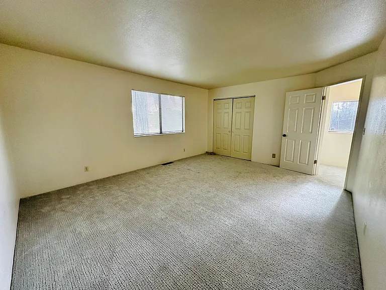 2nd bedroom/2nd floor