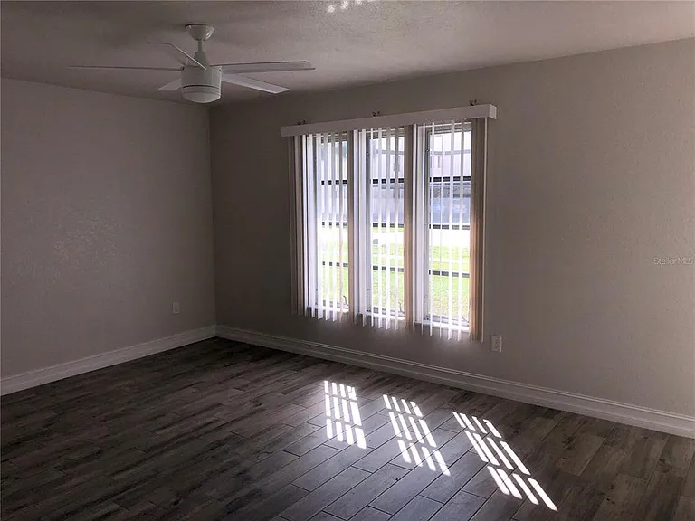 21322 Stillwater Ave — Photo 8