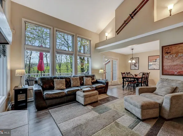 52 Laurelwoods, Lake Harmony, PA 18624