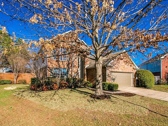 3rd image of 311 Double Oak Ln