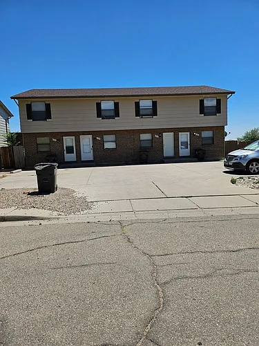 1900 N Salem Ave Photo 1