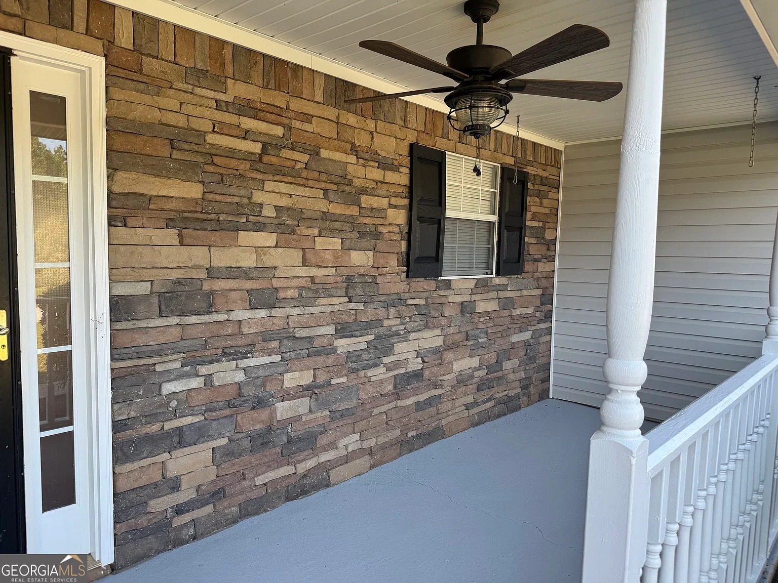 4 bed, 3.0 bath, 1696 sqft, $2,000 — Photo 3
