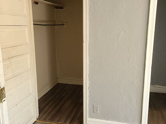 5th image of 4050 Delmar Blvd #204