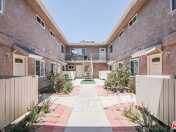 3rd image of 21733 Lassen St APT 6