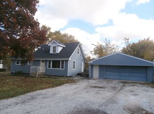 1415 S Villa Ave, Villa Park, IL 60181