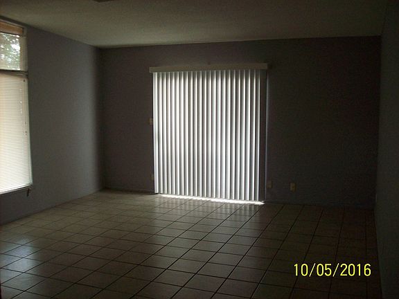 3rd image of 2206 W Glenrosa Ave #1