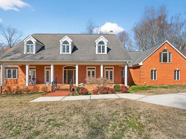 325 McKennon Blvd, McMinnville, TN 37110