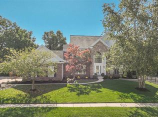17766 Westhampton Woods Dr, Chesterfield, MO 63005