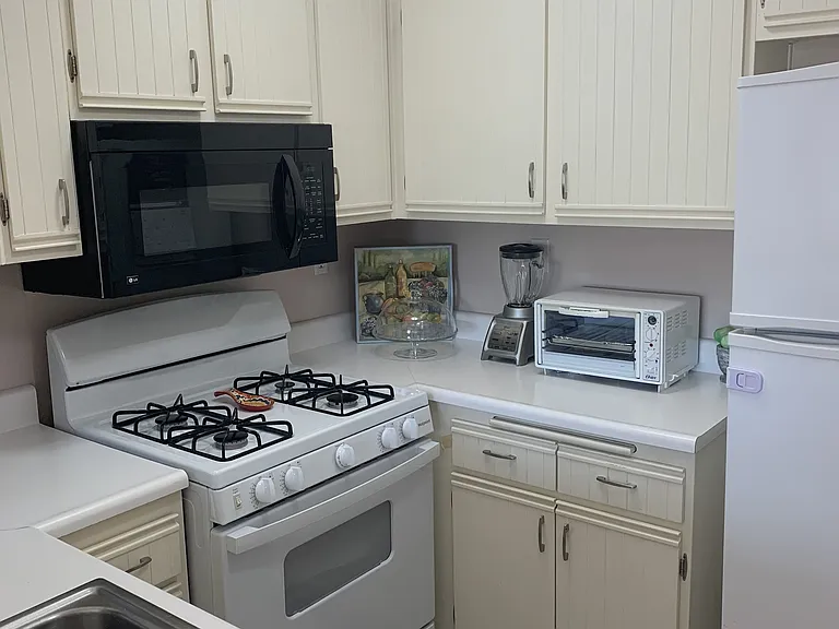 23705 Del Monte Dr #240 — Photo 3