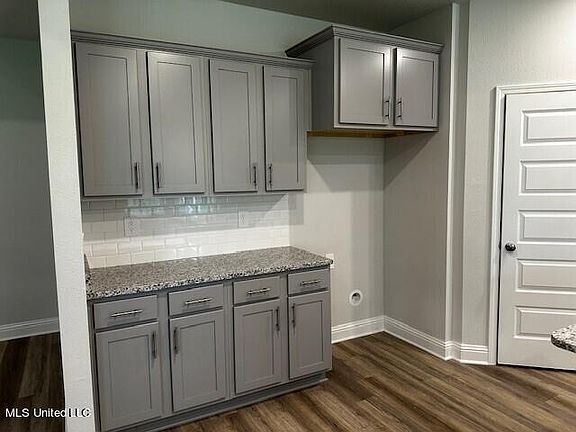 5th image of 5003 Fern Dr