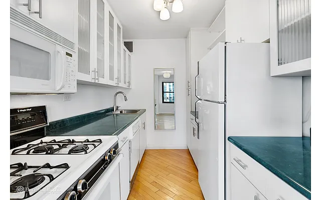Sold by Douglas Elliman | media 6