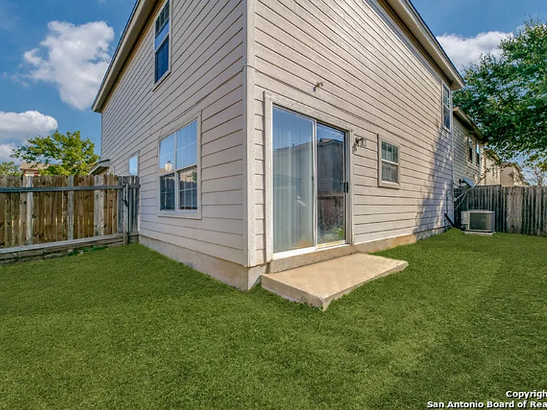 26 Moondance Hl — Photo 12