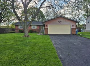 155 Spruce Ct, Hebron, IN 46341