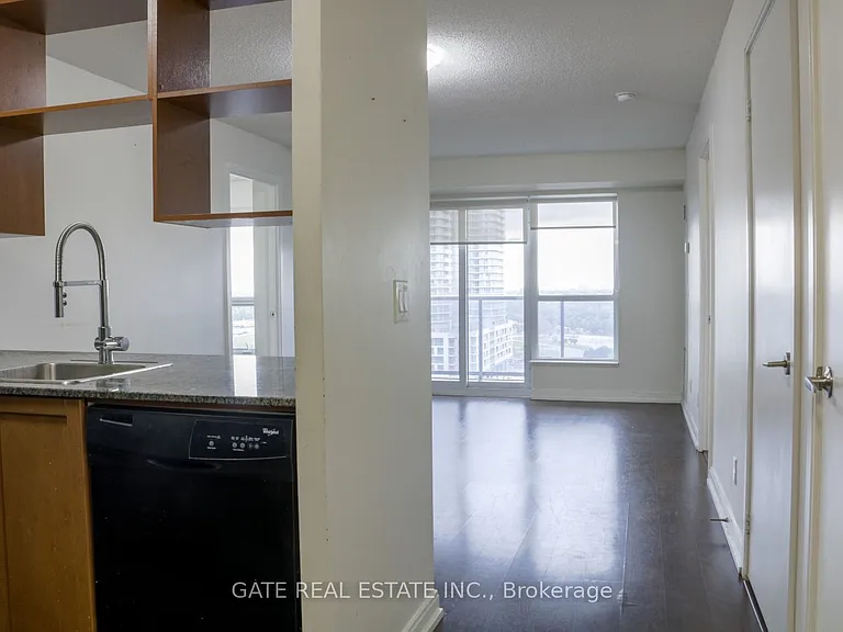 151 Village Green Sq #1404 — Photo 7