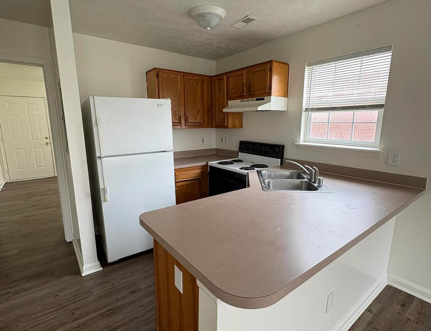 2 bed, 1.0 bath, 800 sqft, $995 — Photo 4