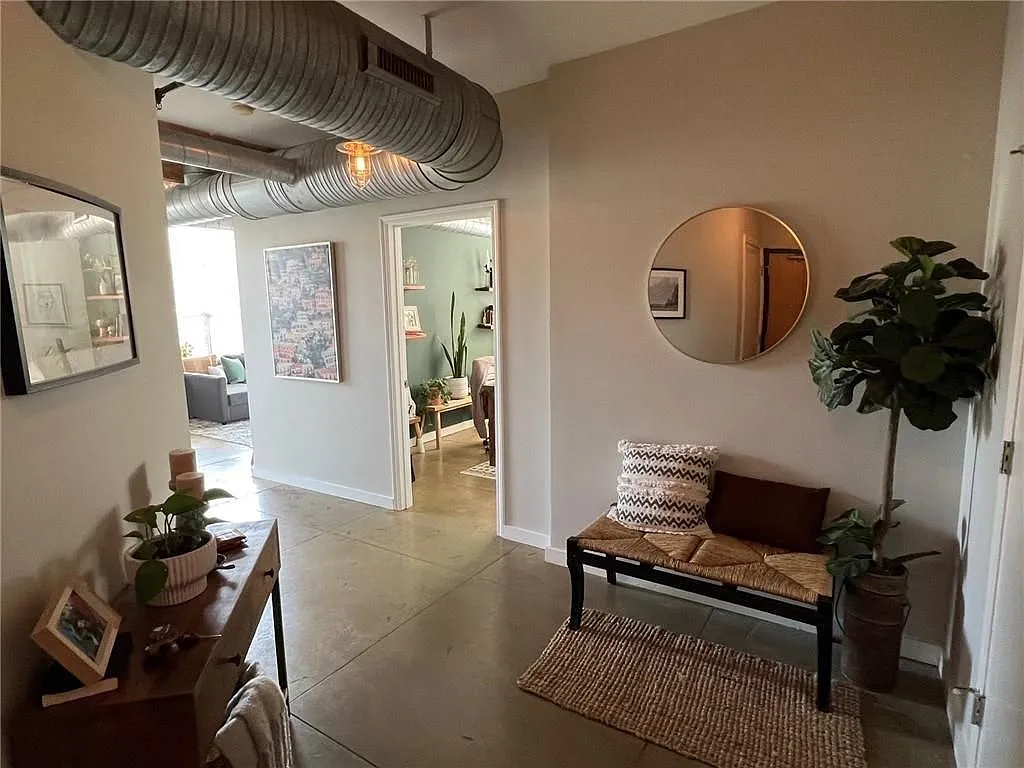 2 bed, 2.0 bath, 1742 sqft, $3,200 — Photo 2