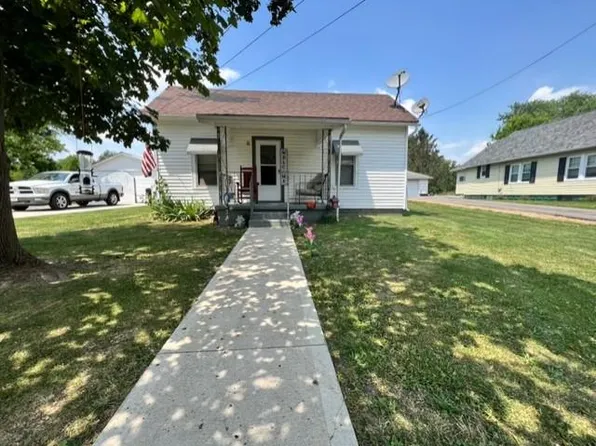208 W Front St, New Holland, OH 43145