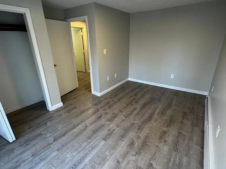 7 Village St #4 — Photo 8