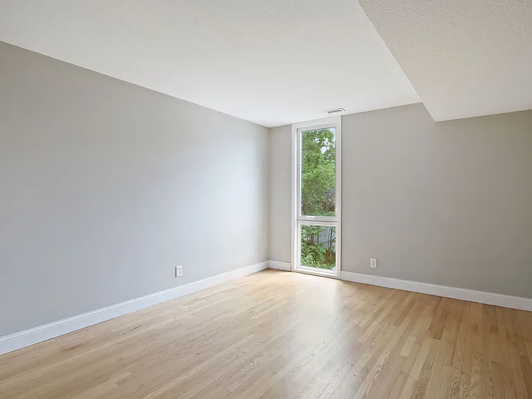 232 Franklin Ave W #206 — Photo 16