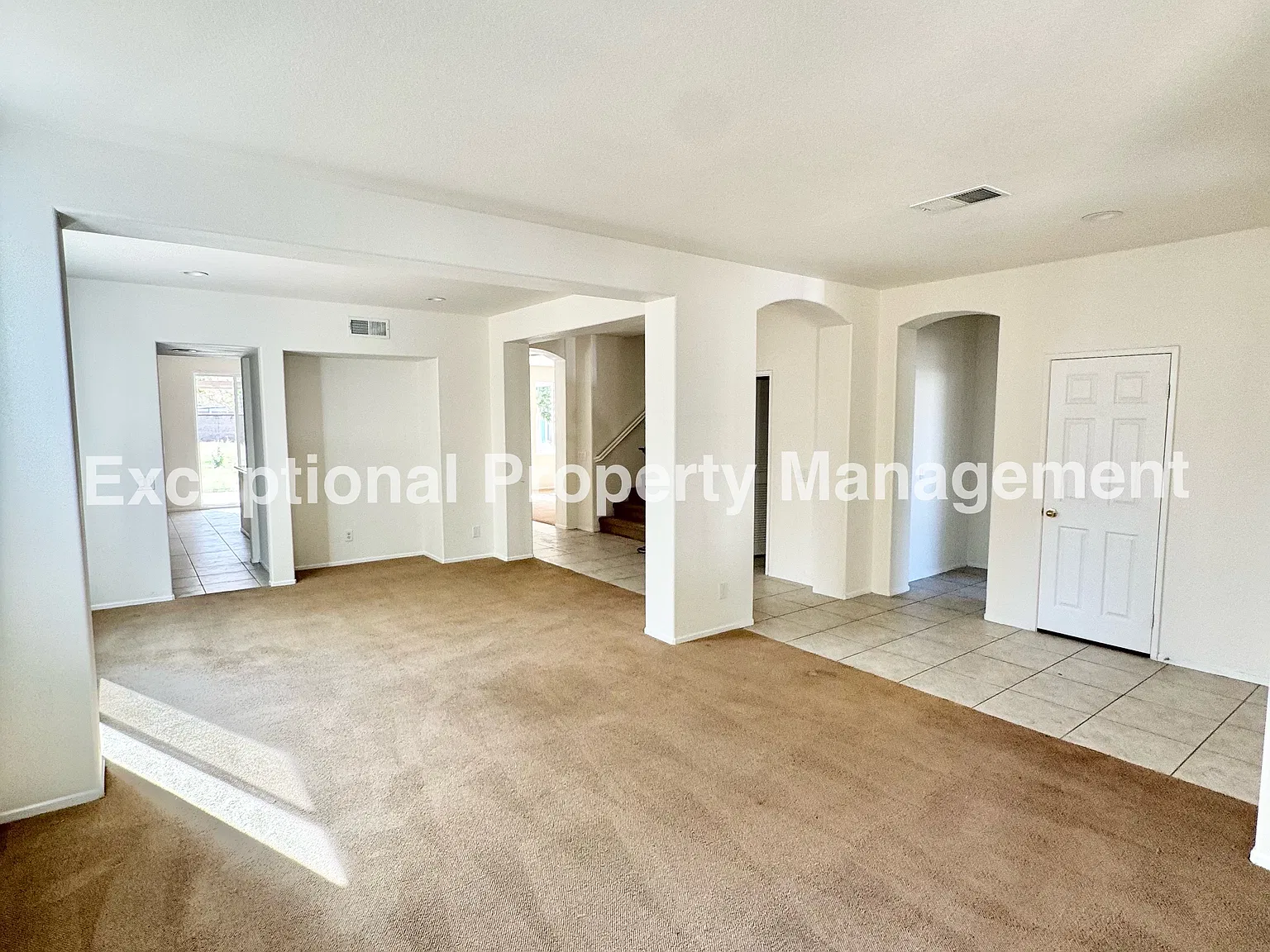 5 bed, 3076 sqft, $4,500 — Photo 3