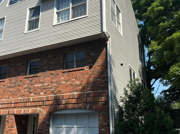 150 Prospect St APT 7, Greenwich, CT 06830