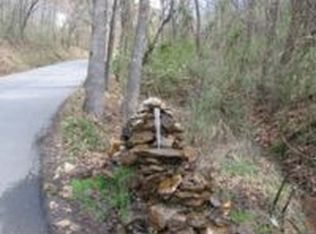 63 Greenbrier St, Franklin, NC 28734