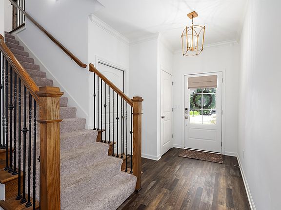 5th image of 2091 Springfield Dr