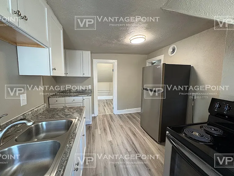 1225 S Chestnut Ave — Photo 3