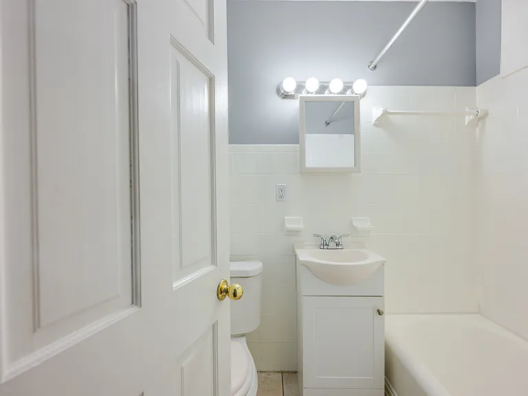 1715 Capitol Ave NE #3 — Photo 10