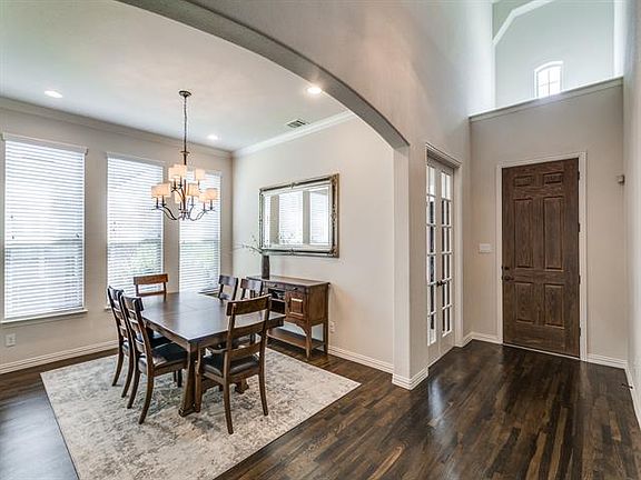 4th image of 2820 Torreya Dr