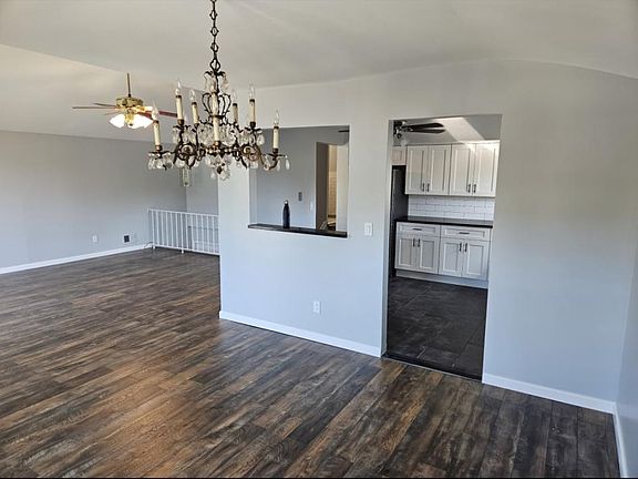 4th image of 61 Memphis Ave Floor 1