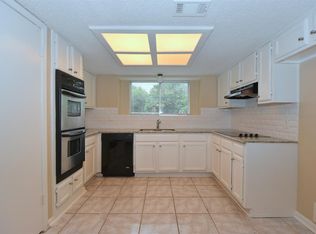 15631 Meadow Village Dr, Houston, TX 77095