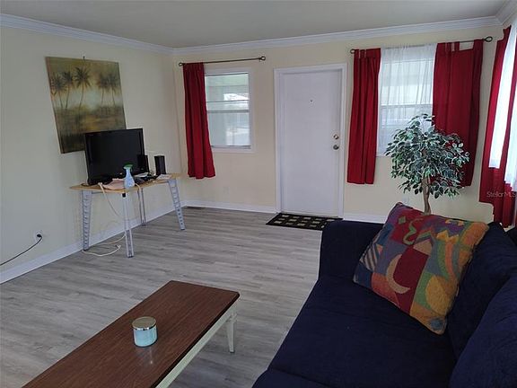 5th image of 501 49th Avenue Dr E