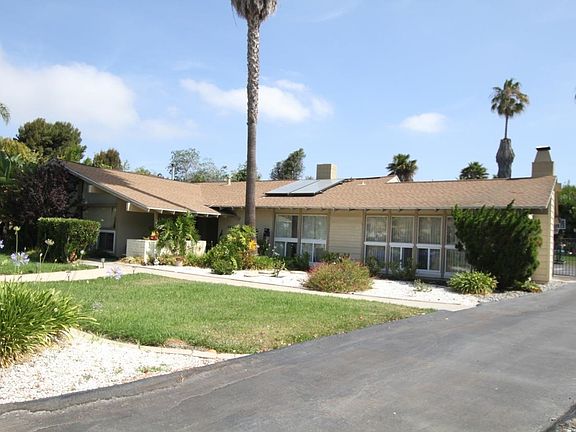 2nd image of 3310 Avenida De Loyola