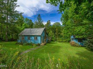 3 Mahkeenac Rd, Stockbridge, MA 01262