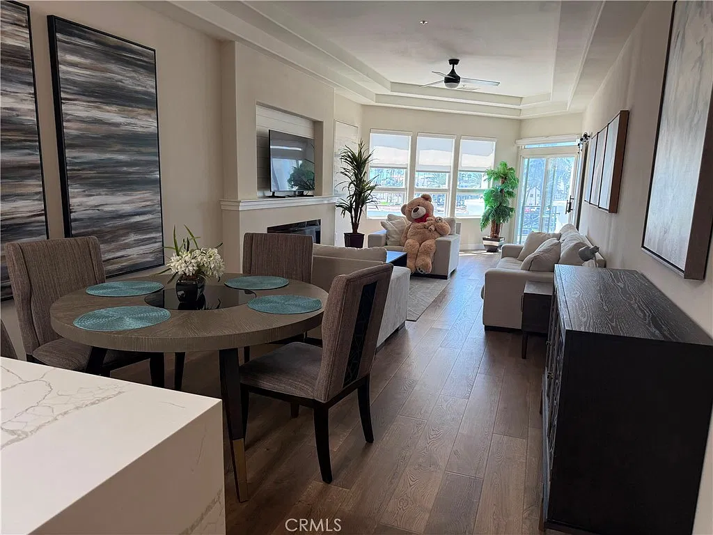 4 bed, 1739 sqft, $12,000 — Photo 2