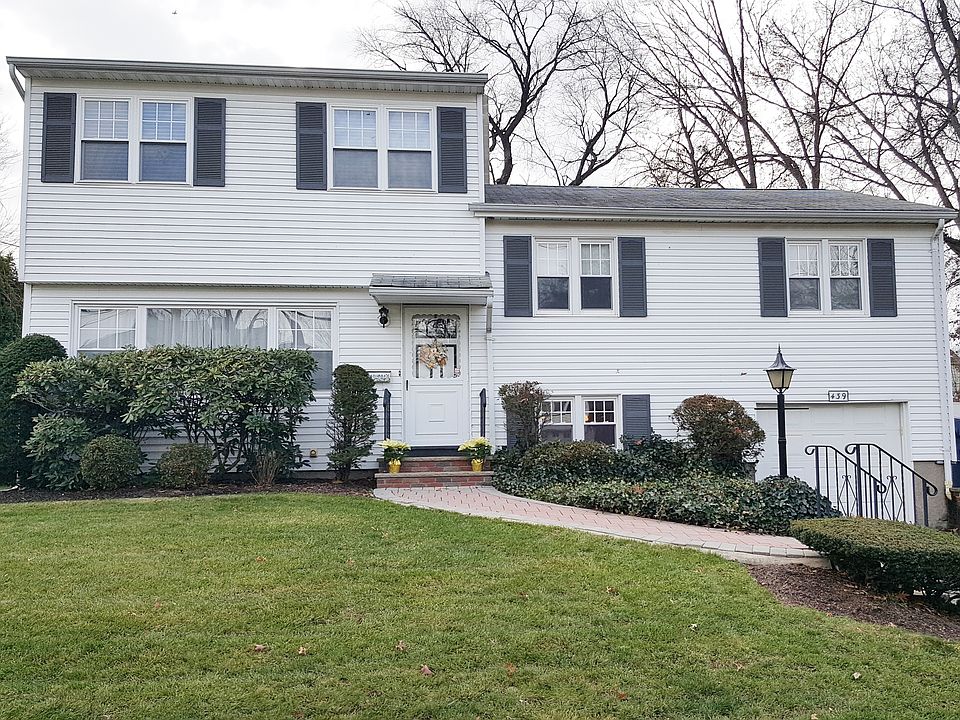 439 Maple Hill Dr Hackensack
