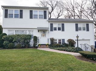439 Maple Hill Dr, Hackensack, NJ 07601