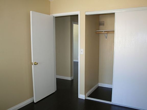 5th image of 740 E 81st St