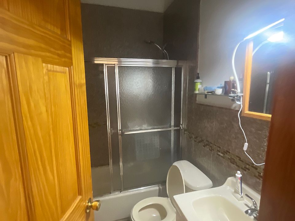 2nd image of 554 W 173rd St APT 2F