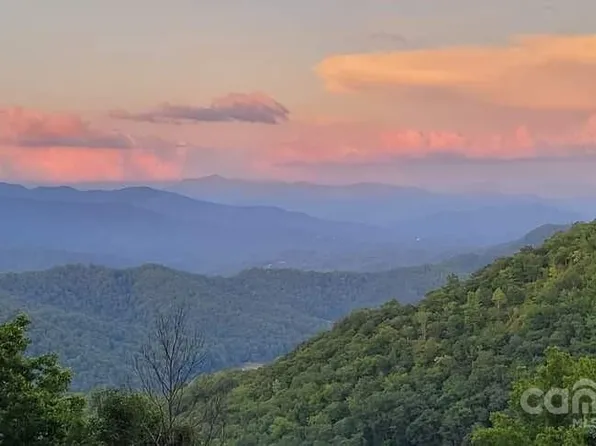 93 Freedom Ridge Ln, Whittier, NC 28789
