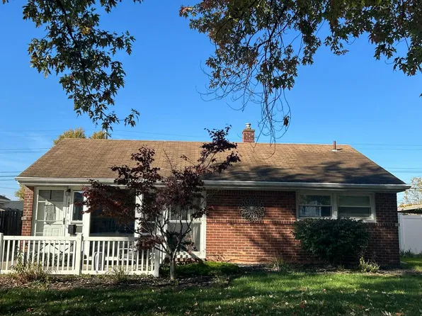 18520 Matthews St, Riverview, MI 48193