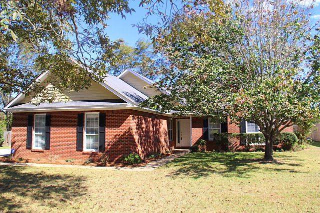 1st image of 202 Saint Clair Dr