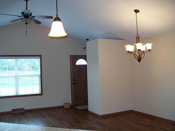 Front Entry/Dining Area