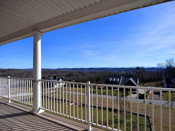 5th image of 3809 Elizabeth Downs Ln