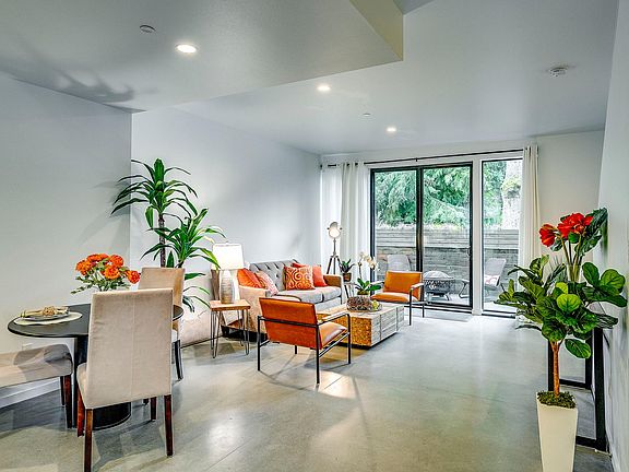 5th image of 519 Madrona Way NE #4