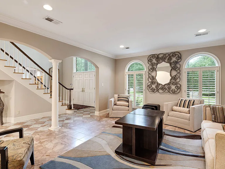 415 S Yates Rd — Photo 6