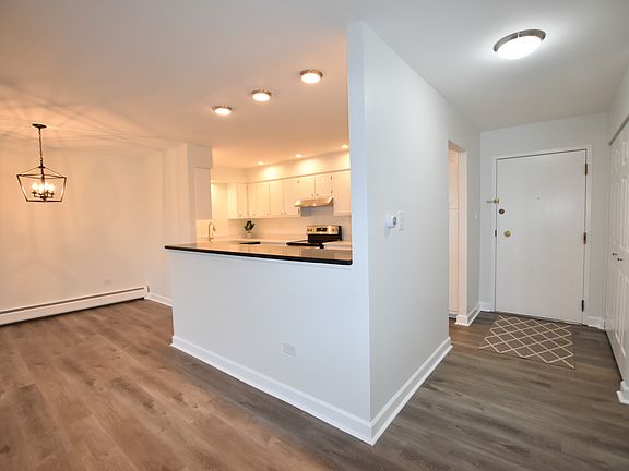 5th image of 4248 Saratoga Ave APT 310