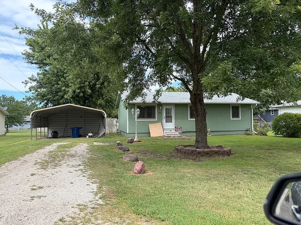 506 W North St, Carbondale, KS 66414