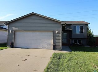 506 Kent St, Harrisburg, SD 57032